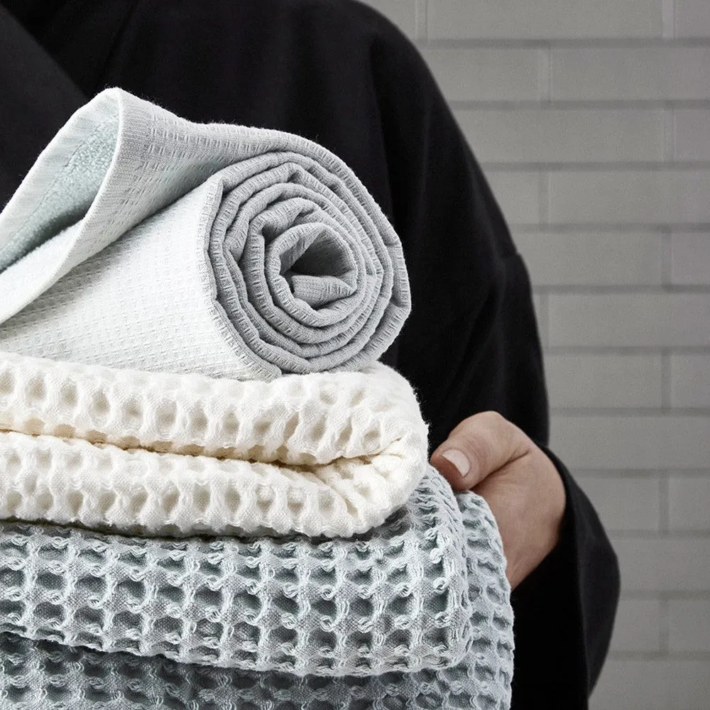 Big Waffle Towel & Candle Gift Set